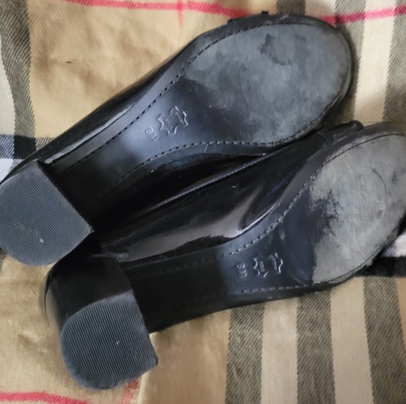 TORY BURCH PATENT LEATHER GOLD STUDS PUMPS ASHER SZ 8 MEDIUM BLACK - Picture 15 of 16